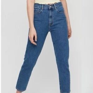 Aritzia Sunday Best dark wash straight leg jeans